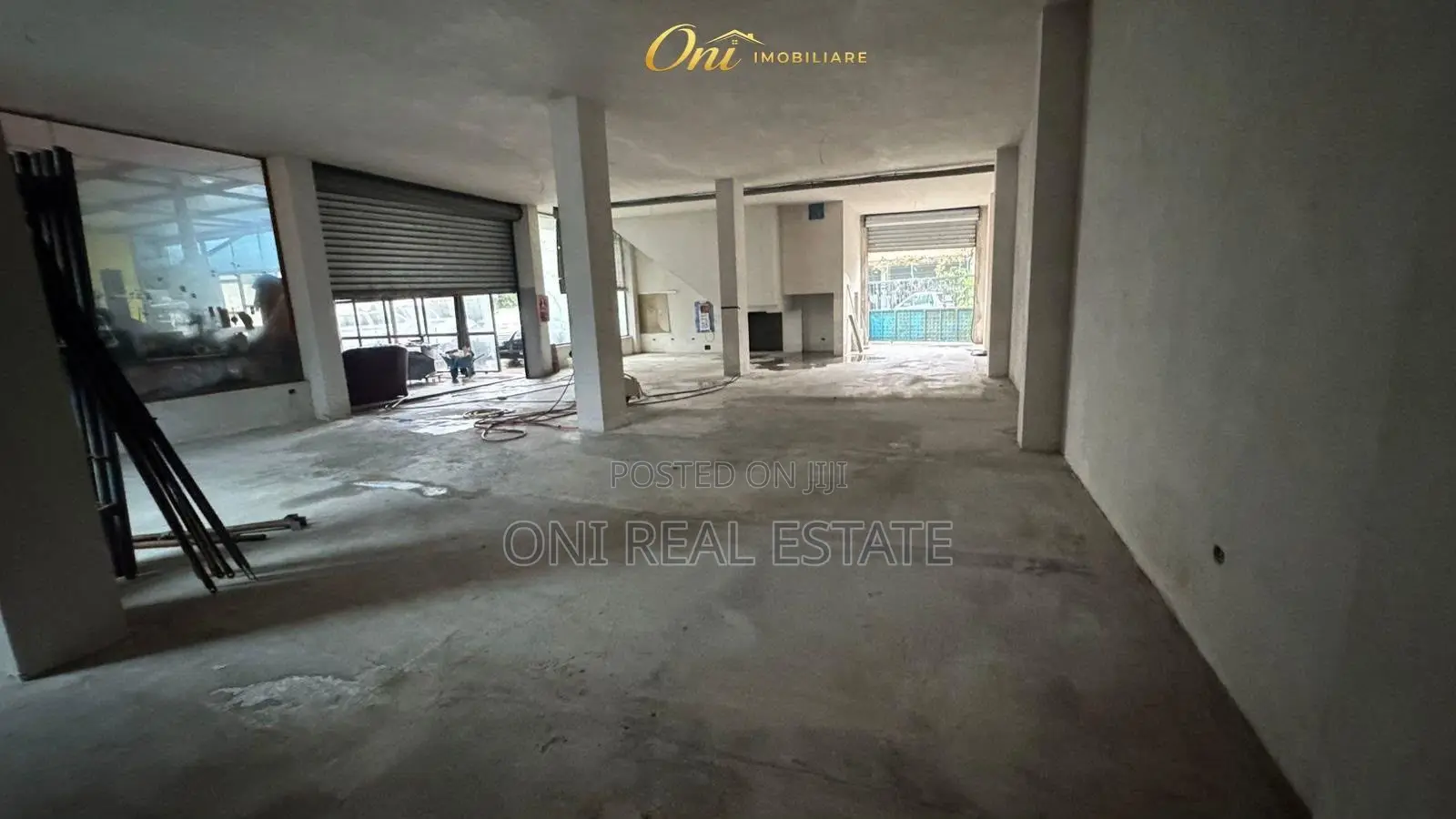Warehouse to rent Former Aviation Field - Garden Residence (Tirana - c