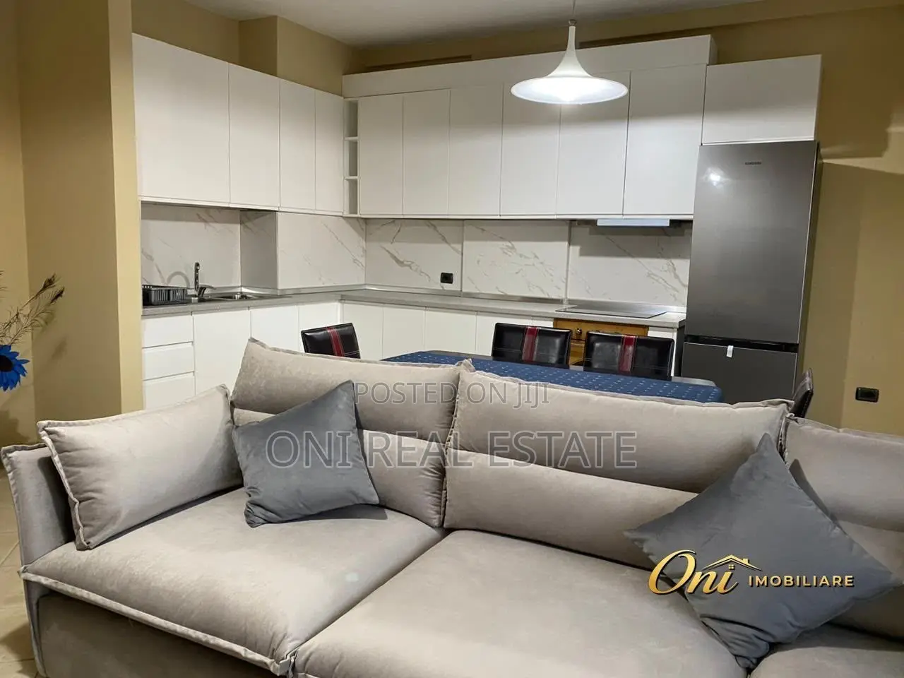 Apartment to rent Center (Tirana - city)