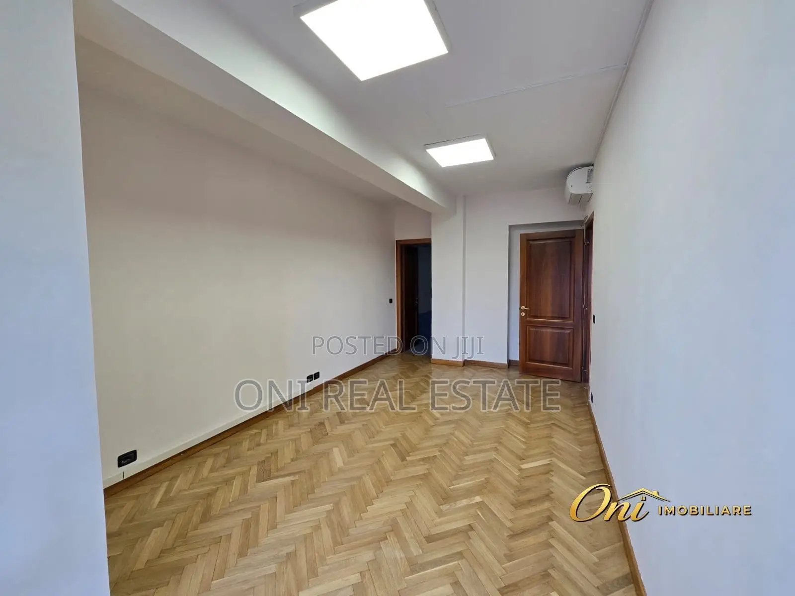 Office to rent Center (Tirana - city)