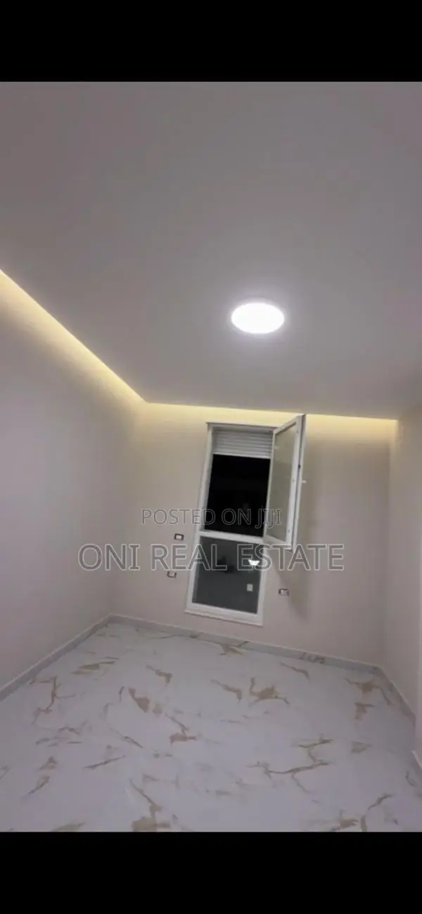 Office to rent Tirana - city