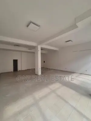 Store to rent Komuna e Parisit - Kristal Center (Tirana - city)