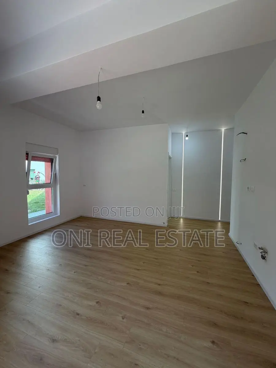 Office to rent Ali Demi (Tirana - city)