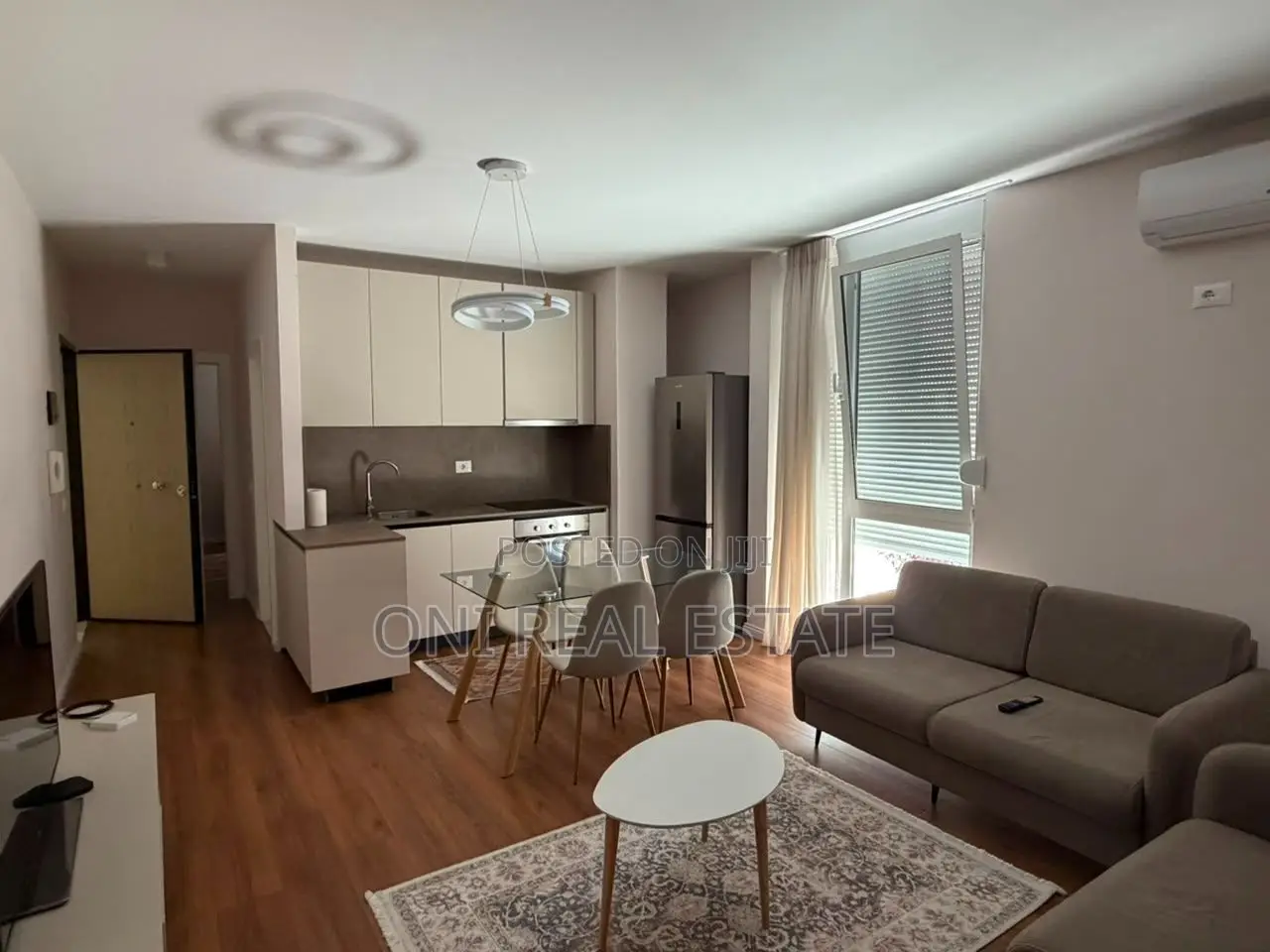 Apartment to rent Center (Tirana - city)