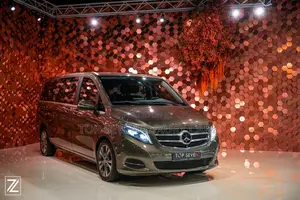 Mercedes Benz V 250