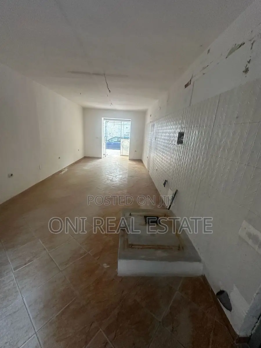 Store to rent Electric Market - Ballet School - Tabakeve (Tirana - cit