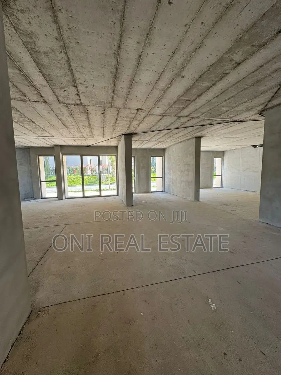 Business building to rent Dry Lake - Botanical Garden - Zoo (Tirana - 
