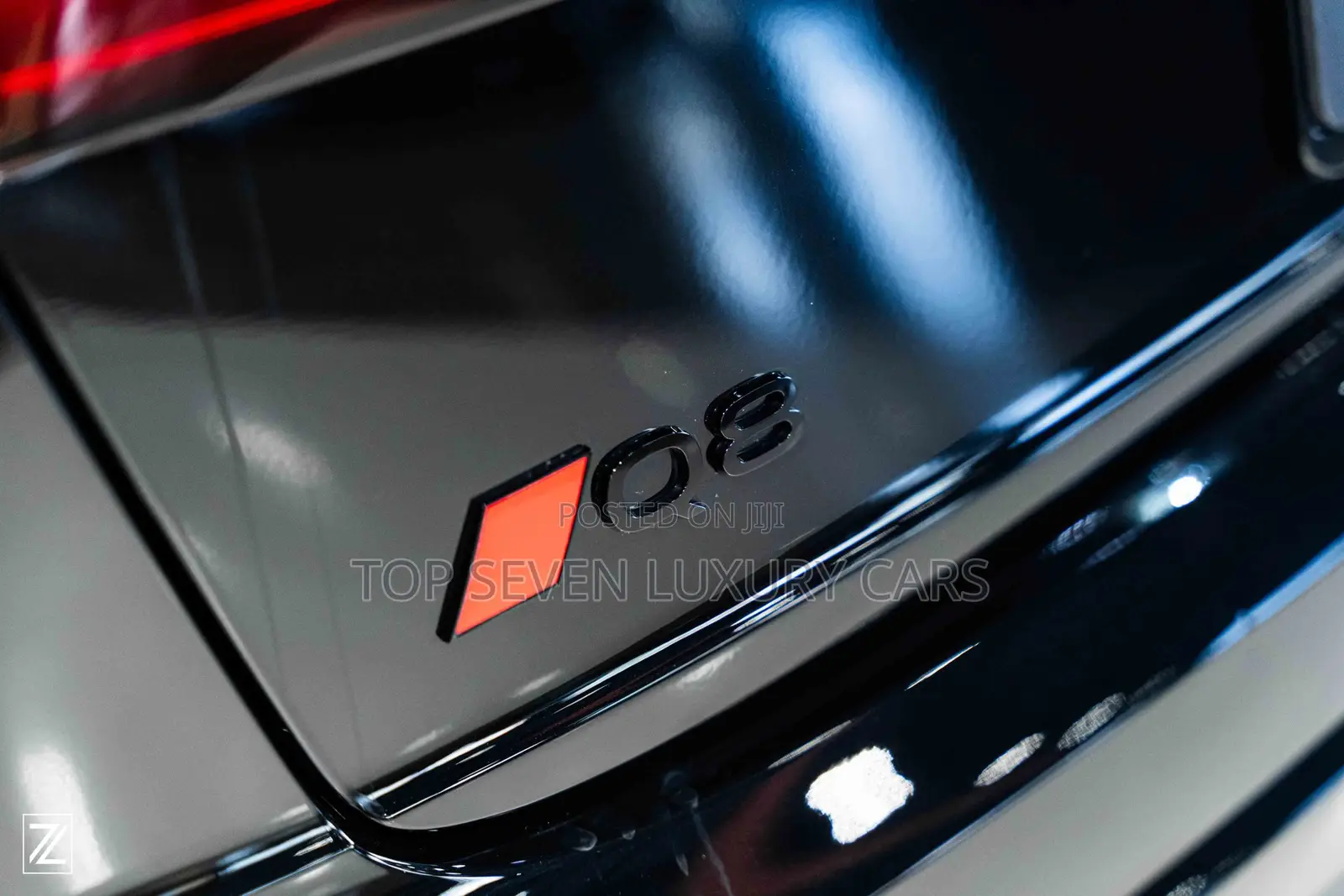 AUDI Q8 S LINE