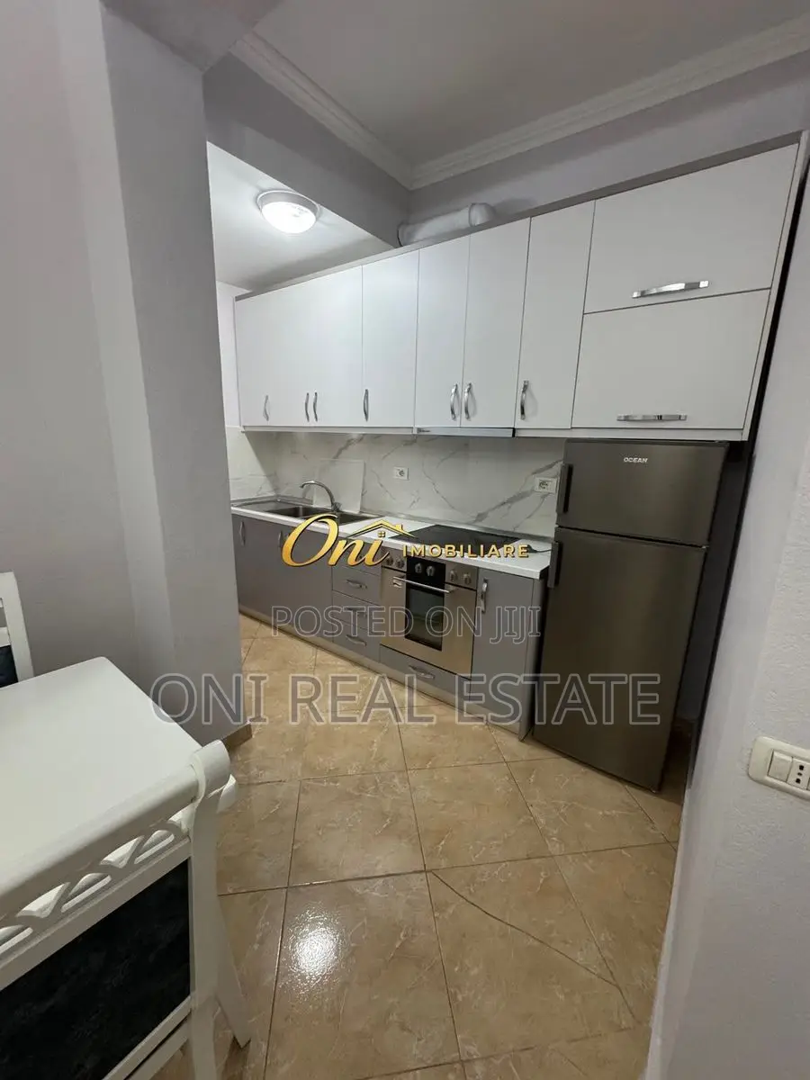 Apartment to rent Tirana - city