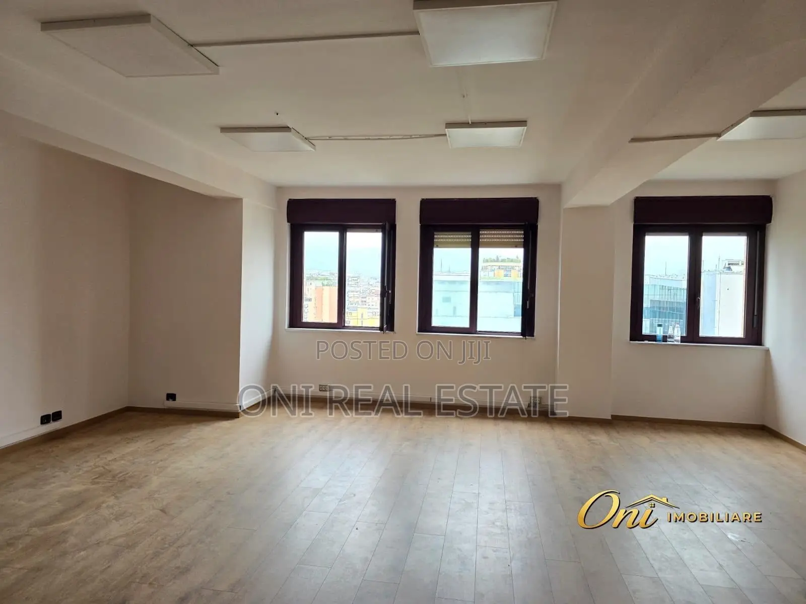 Office to rent Center (Tirana - city)