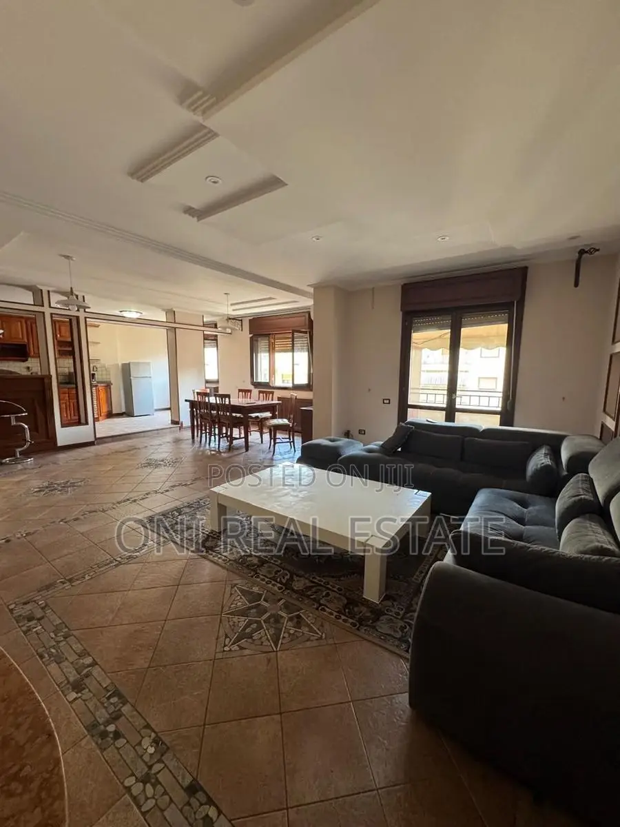Apartment to rent Komuna e Parisit - Kristal Center (Tirana - city)