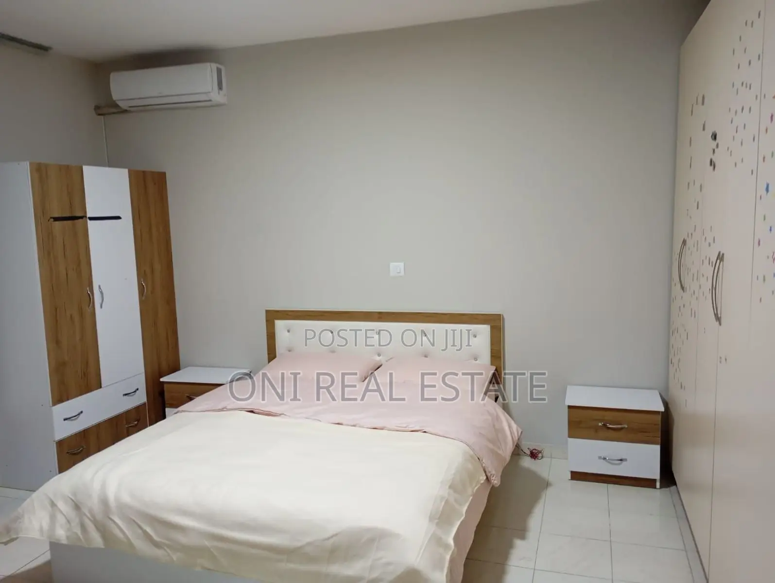 Apartment to rent Komuna e Parisit - Kristal Center (Tirana - city)