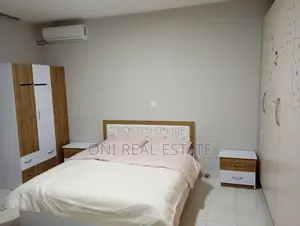 Apartment to rent Komuna e Parisit - Kristal Center (Tirana - city)