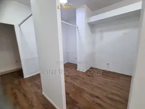 Store to rent Myslym Shyri Str. (Tirana - city)