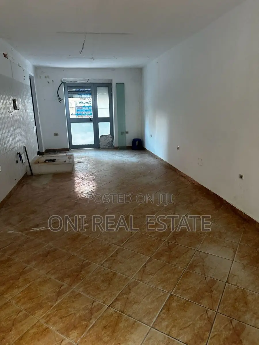 Store to rent Electric Market - Ballet School - Tabakeve (Tirana - cit