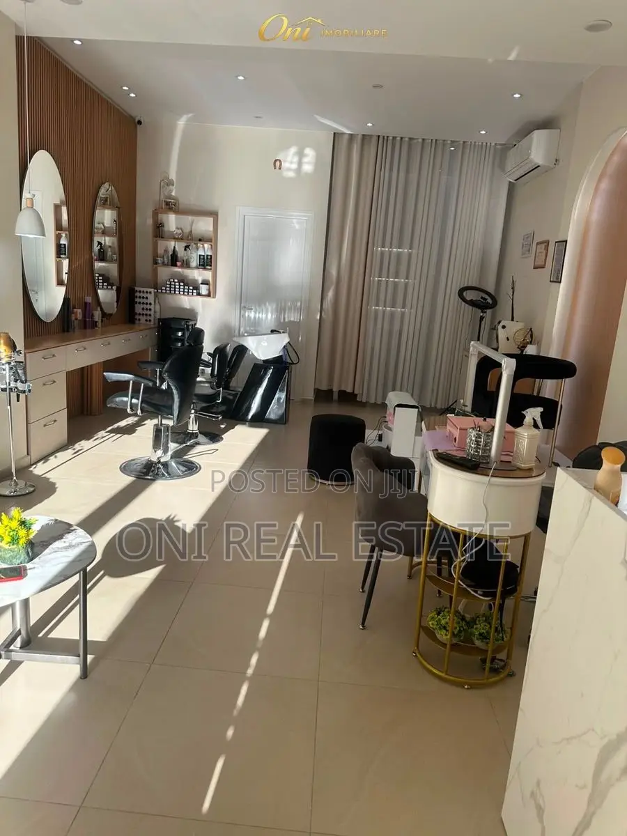Store to rent Kavaja Str (Tirana - city)
