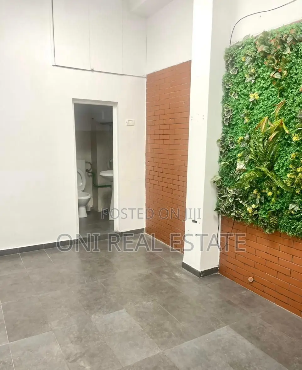 Store to rent Kavaja Str. - 21 Dhjetori (Tirana - city)