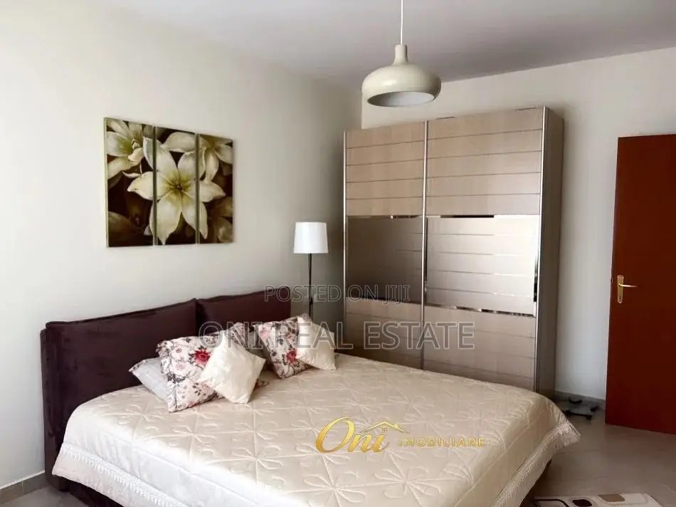 Apartment to rent Komuna e Parisit - Kristal Center (Tirana - city)