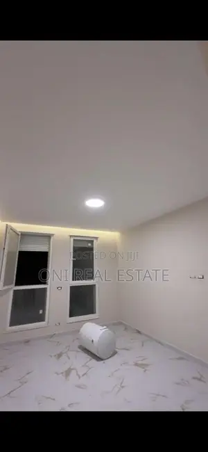 Office to rent Tirana - city