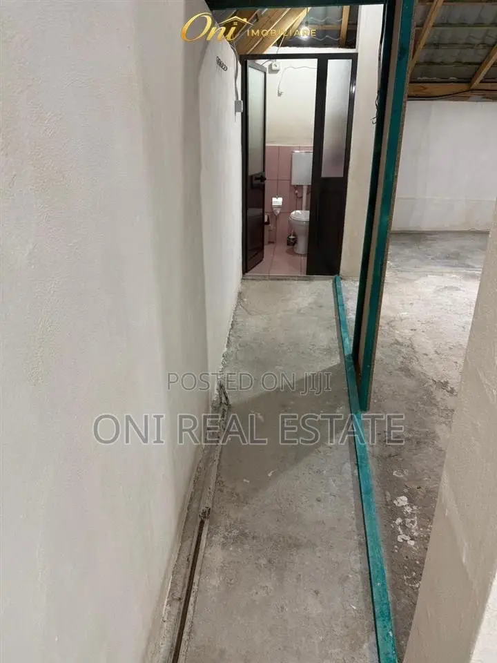 Warehouse to rent Paskuqan - Babrru (Kamza City)
