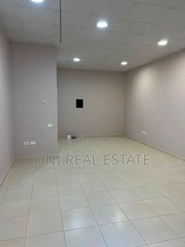 Store to rent Kavaja Str (Tirana - city)