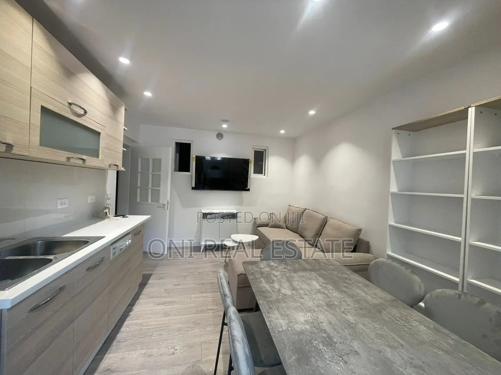 Apartment to rent Tirana - city