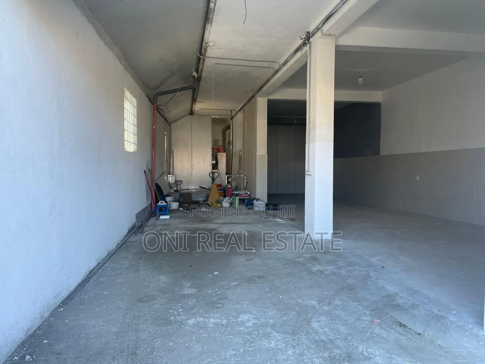 Warehouse to rent Tirana Suburbs