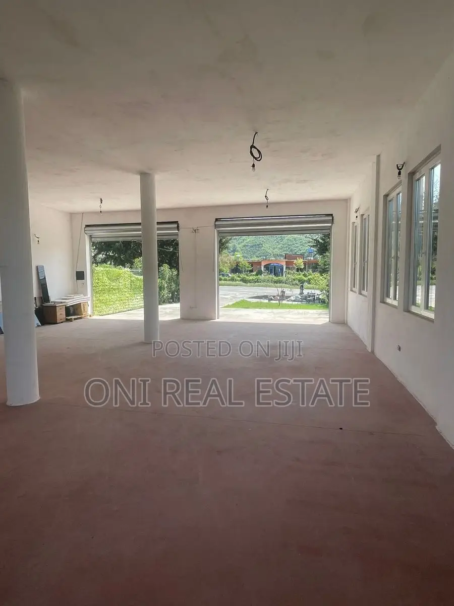 Warehouse to rent Tirana Suburbs
