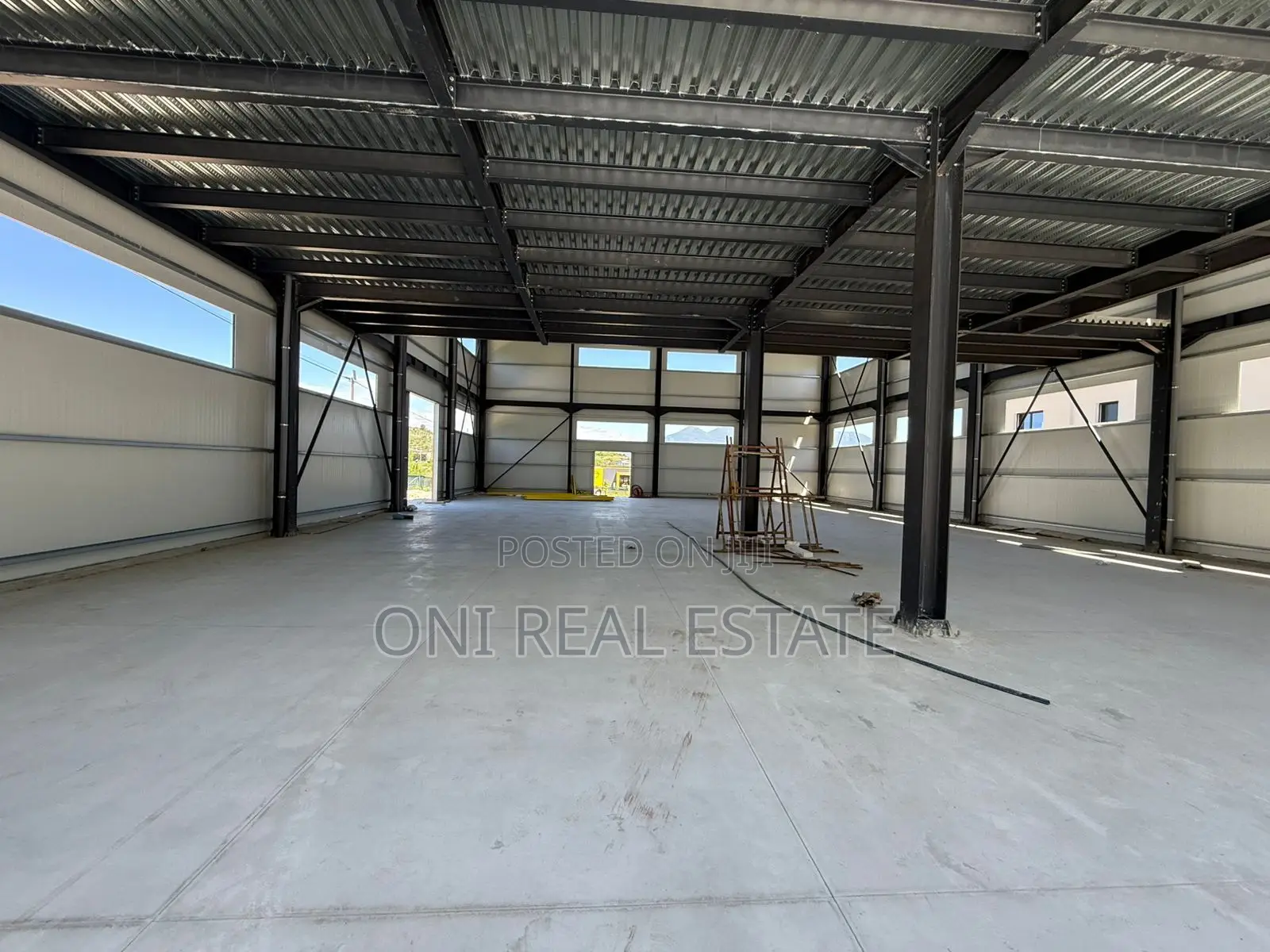 Warehouse to rent Yzberisht (Tirana - city)