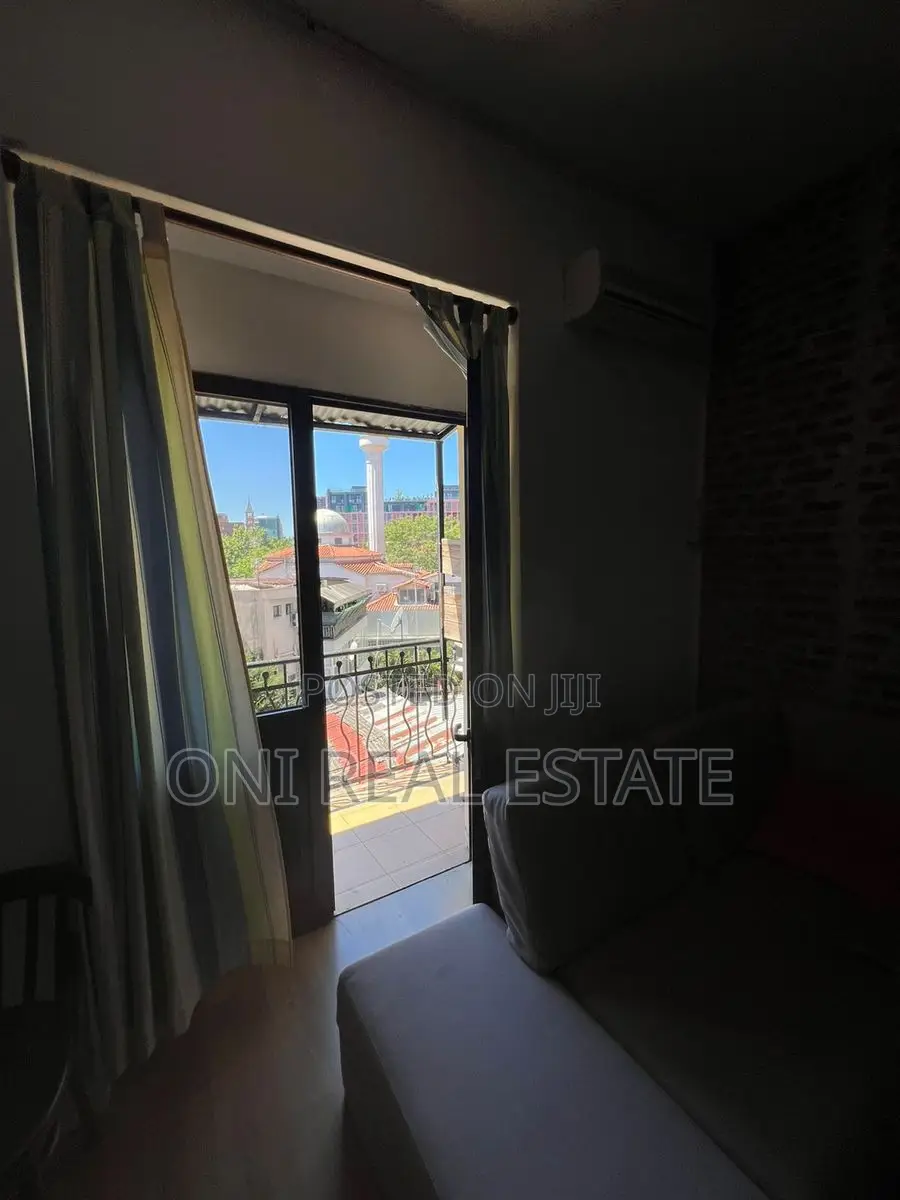 Apartment to rent Center (Tirana - city)