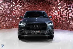 AUDI Q7 2018