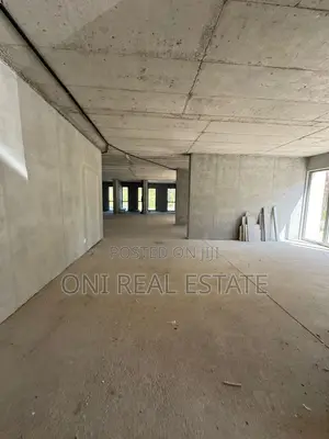 Business building to rent Dry Lake - Botanical Garden - Zoo (Tirana - 