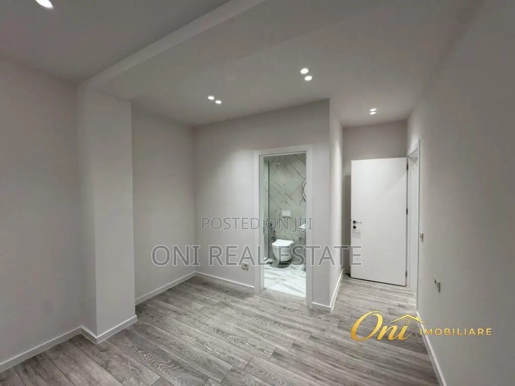 Office to rent Mine Peza - Fortuzi Str. (Tirana - city)