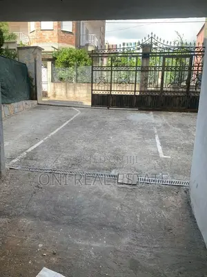 Warehouse to rent Tirana - city
