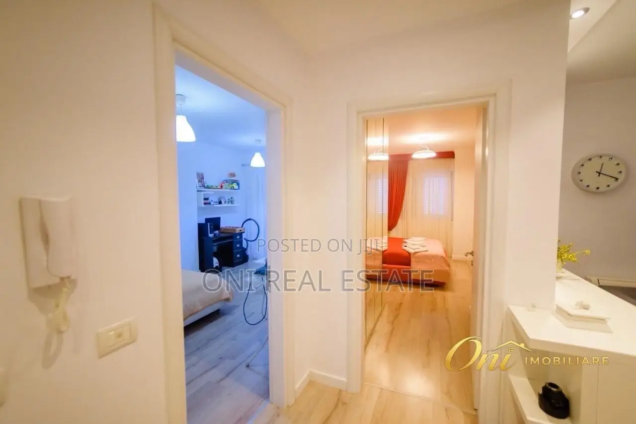 Apartment to rent New Bazaar - Red School (Tirana - city)