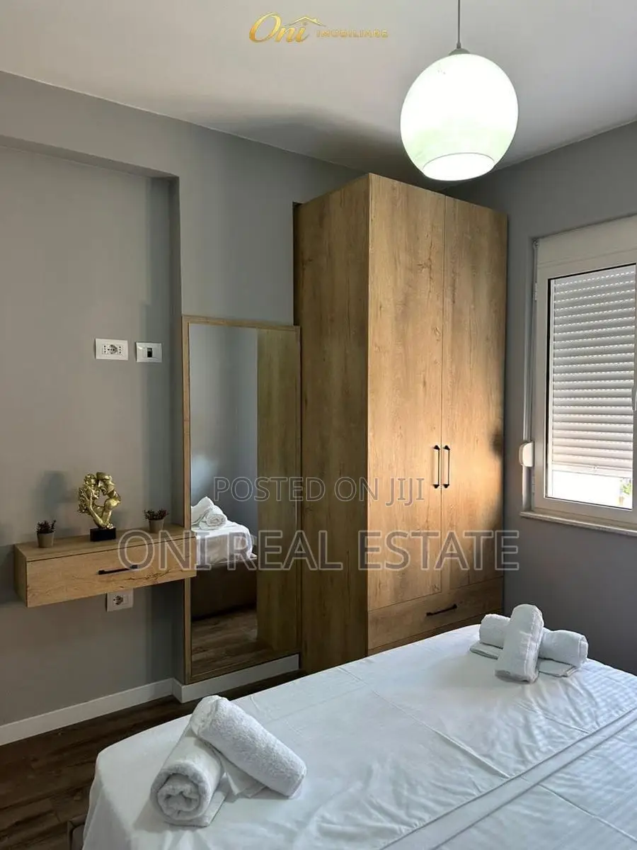 Apartment to rent New Bazaar - Red School (Tirana - city)