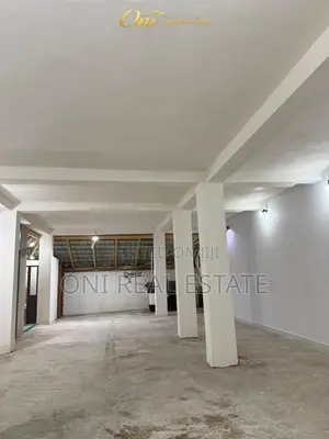 Warehouse to rent Paskuqan - Babrru (Kamza City)