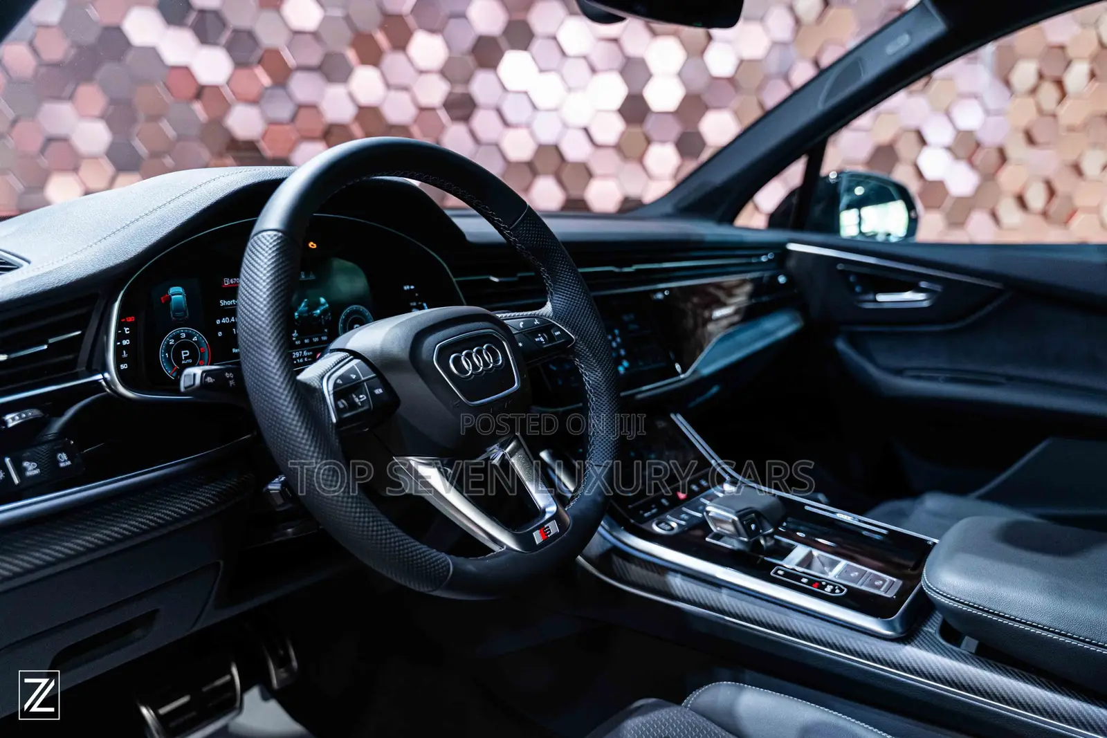 AUDI Q7 S LINE