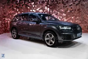 AUDI Q7 2018