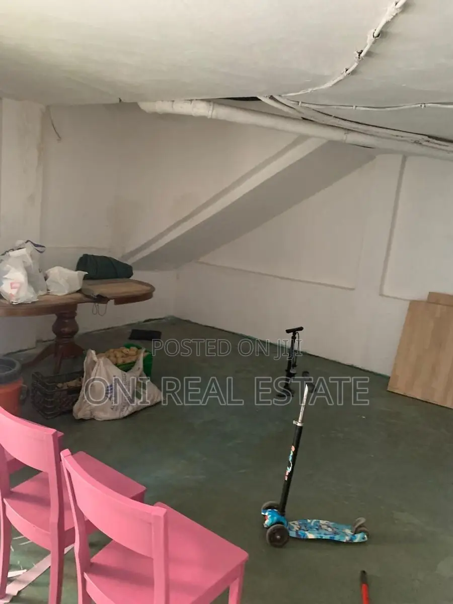Warehouse to rent Tirana - city