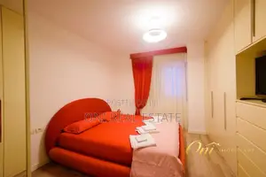 Apartment to rent New Bazaar - Red School (Tirana - city)