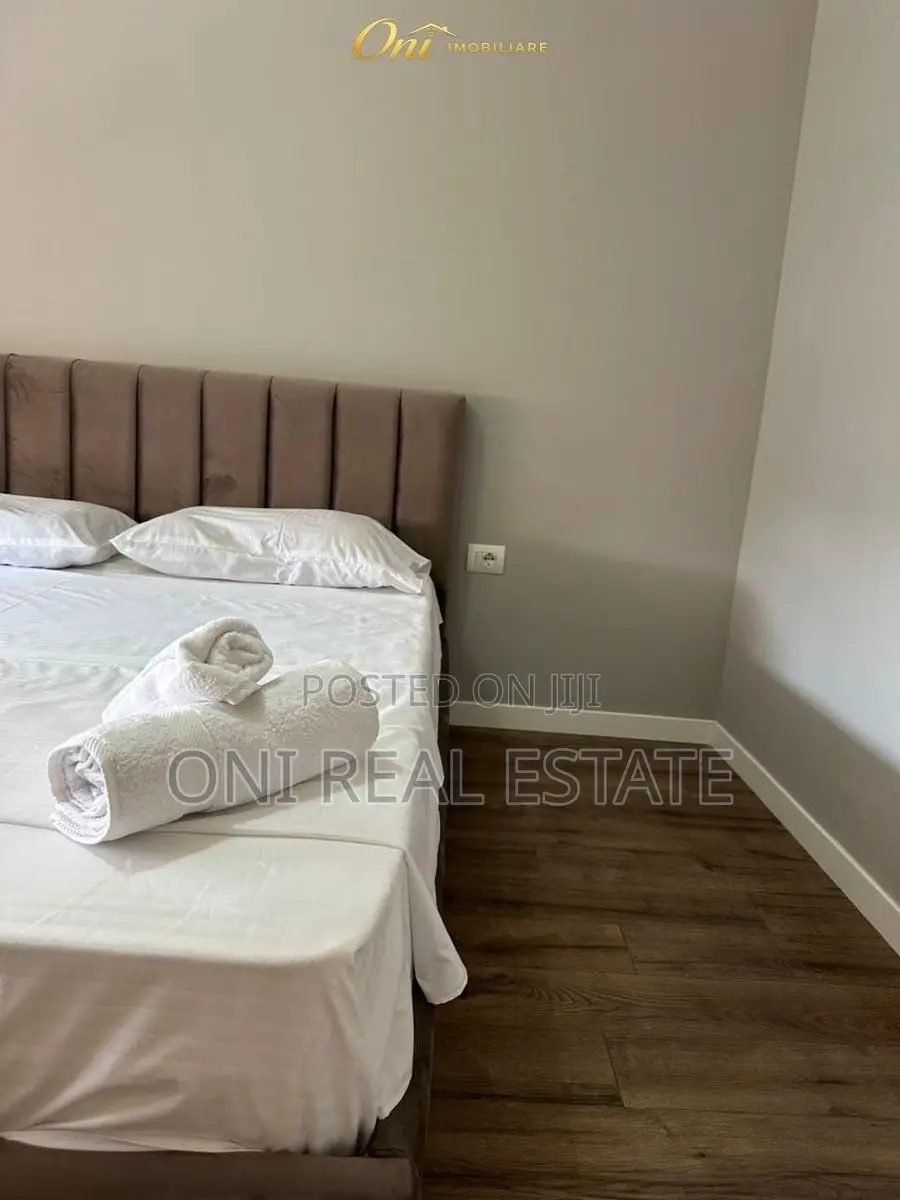 Apartment to rent New Bazaar - Red School (Tirana - city)
