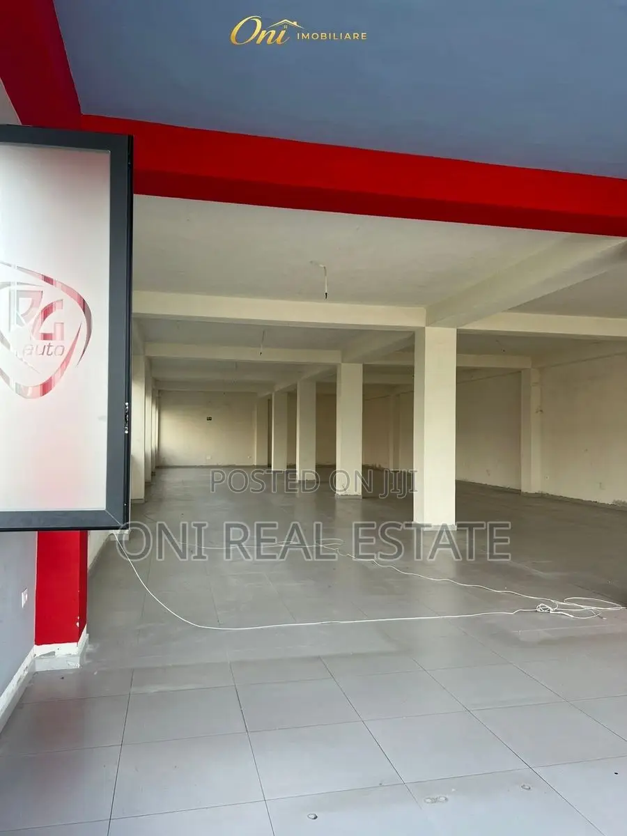 Office to rent Vora