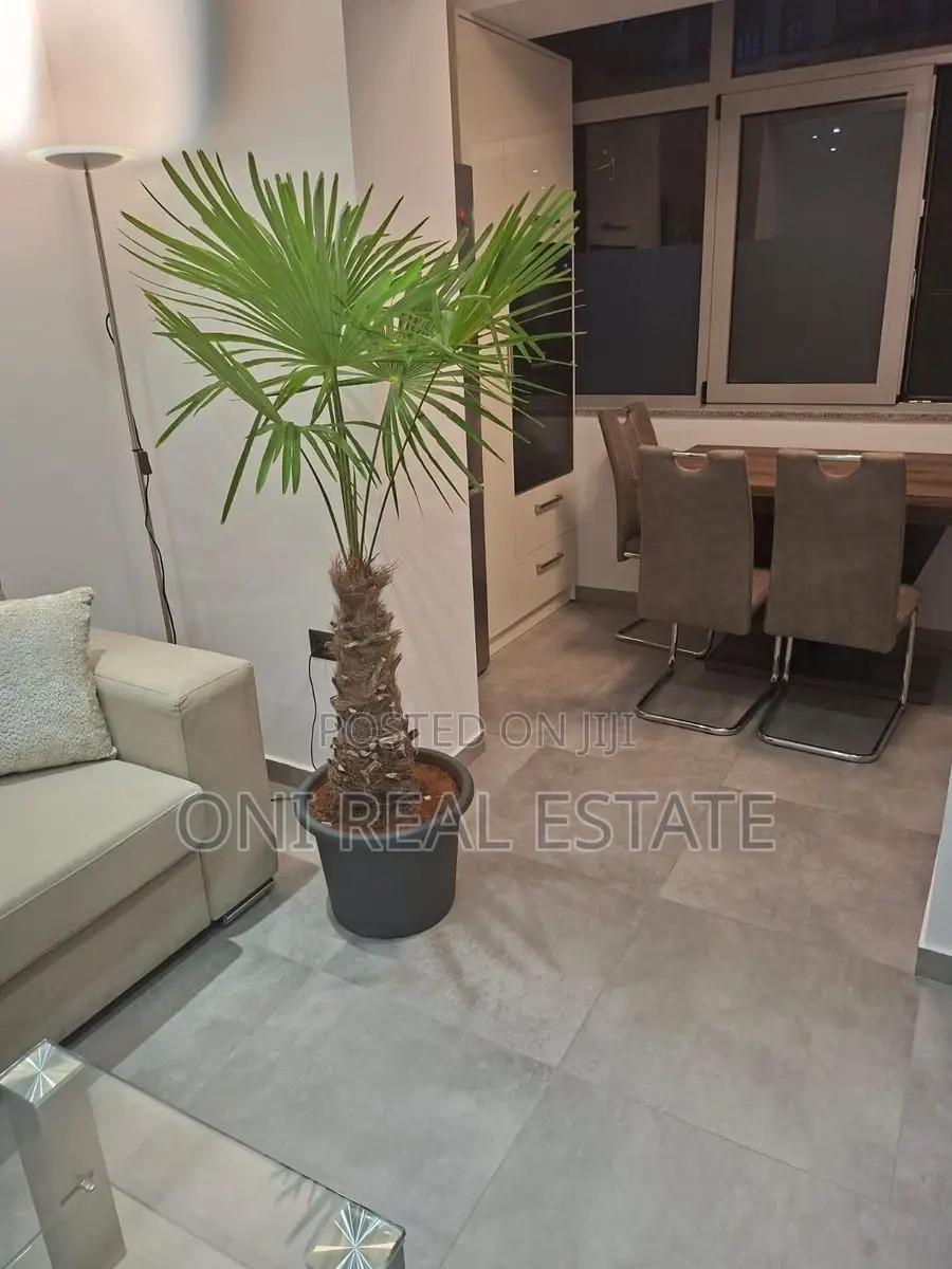 Apartment to rent Komuna e Parisit - Kristal Center (Tirana - city)