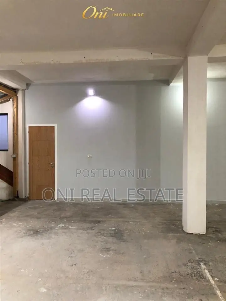 Warehouse to rent Paskuqan - Babrru (Kamza City)