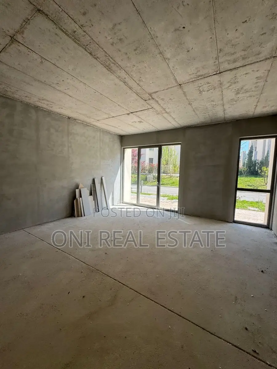 Business building to rent Dry Lake - Botanical Garden - Zoo (Tirana - 
