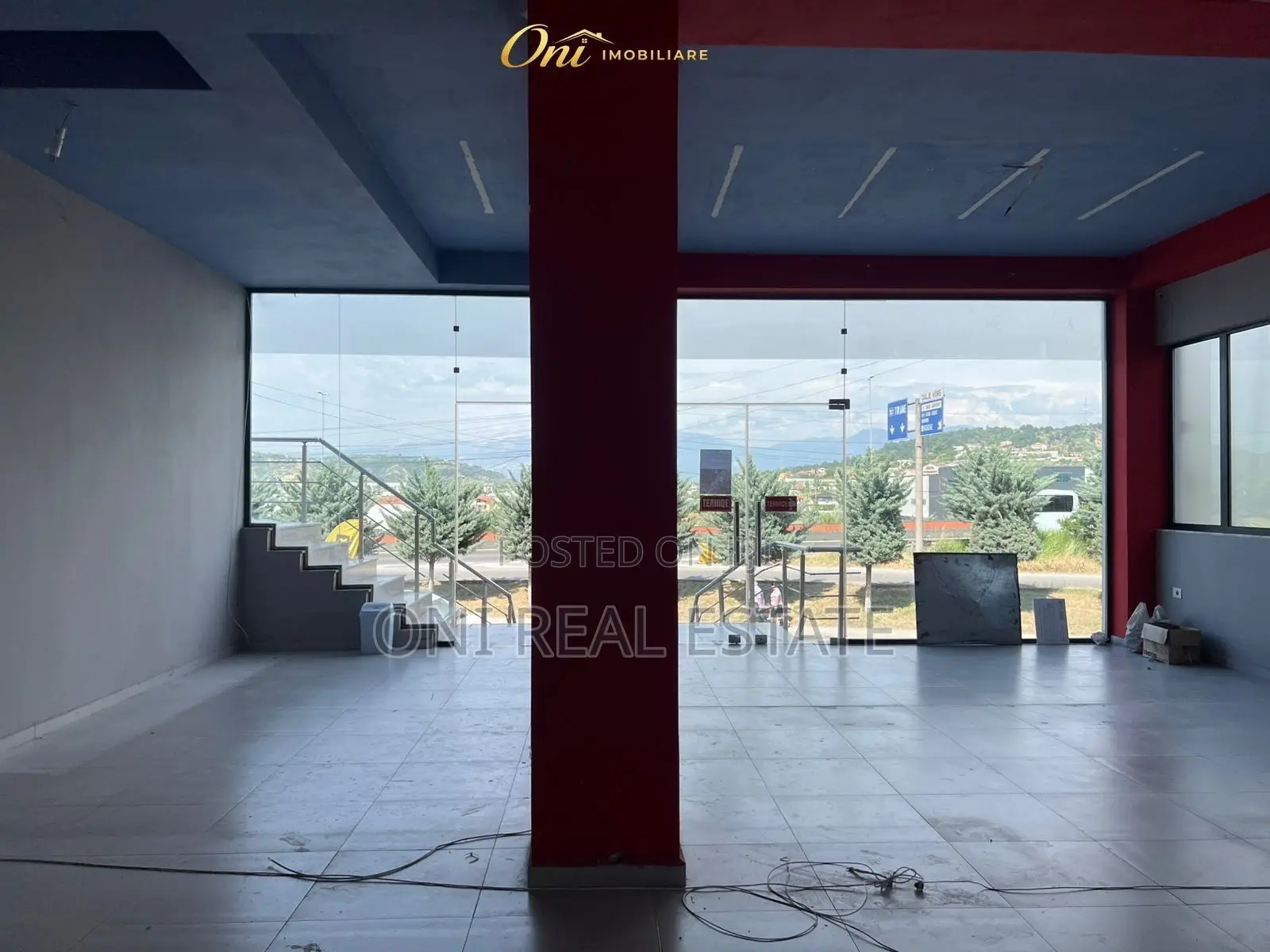 Office to rent Vora