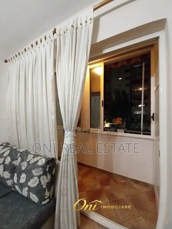 Apartment to rent Komuna e Parisit - Kristal Center (Tirana - city)