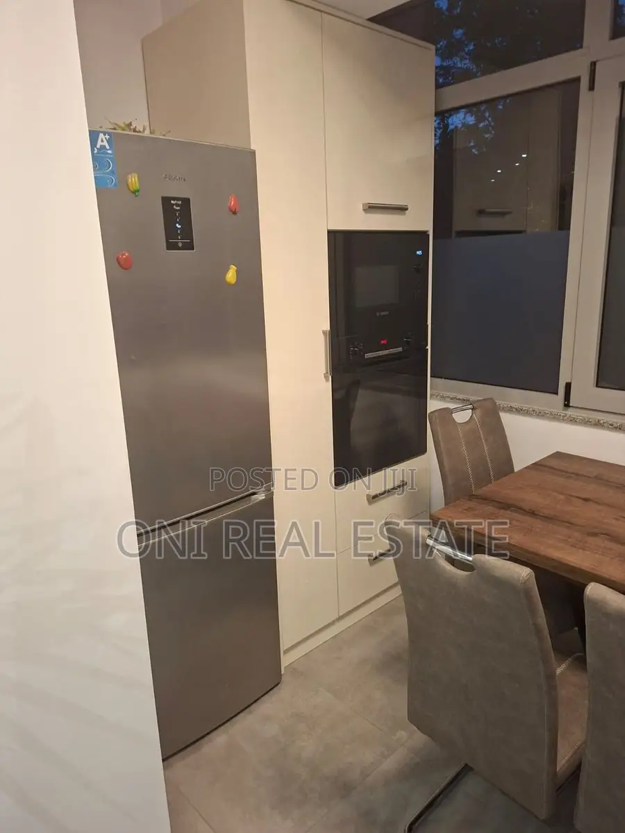 Apartment to rent Komuna e Parisit - Kristal Center (Tirana - city)