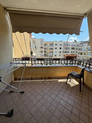Apartment to rent Komuna e Parisit - Kristal Center (Tirana - city)
