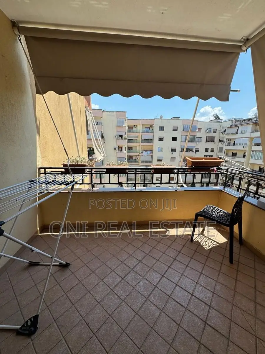 Apartment to rent Komuna e Parisit - Kristal Center (Tirana - city)